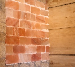 Двухэтажный дом с видом на реку, сад и горы в Дагар