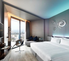 Двухместный номер Deluxe с видом на море двуспальная кровать в Grande Centre Point Pattaya