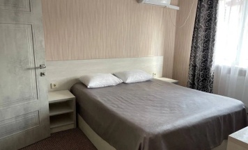 Номер стандарт с 1 двуспальной кроватью в Крымск