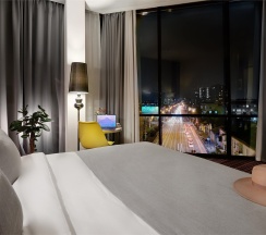 Представительский люкс с панорамным видом в Golden Tulip