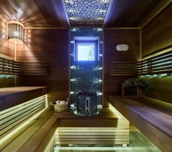 Шестиместный коттедж с балконом и с видом на город в Барнхаус