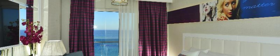 Одноместный номер Deluxe с балконом и с видом на море двуспальная кровать в Azura Deluxe Resort & Spa