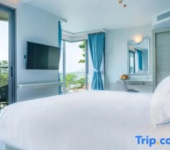 Номер Deluxe с видом на море в Centara Sonrisa Residences & Suites Sriracha