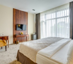 Люкс с видом на реку в Viewpoint Hotel