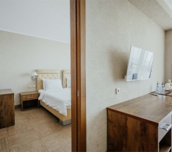 Фэмили Сьюит с балконом боковой вид на море. Корпус 1 в Amza Парк