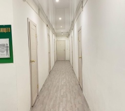 Кровать в 6-местном общем номере в Вояж