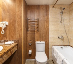 Номер улучшенный с 1 двуспальной кроватью в Гранд мандарин