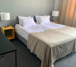 Двухместный номер Standard с балконом двуспальная кровать в Amra