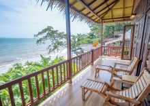 Вилла Premier с балконом и с красивым видом из окна в Koh Jum Resort