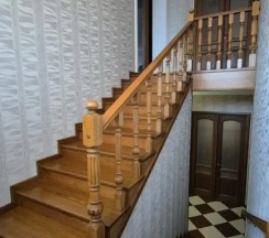 Коттедж с 5 комнатами с балконом и с красивым видом из окна в Коттеджи на Рублевке