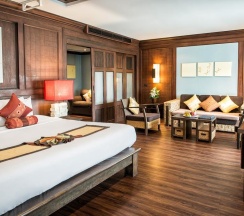 Одноместный люкс Grand односпальная кровать в Alpina Phuket Nalina Resort & Spa