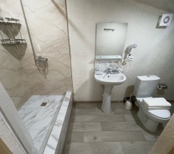 Мандсардный номер в Адунеи Сухум