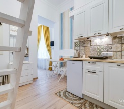 Люкс двухуровневый четырехместный в Sokroma Фонтанный дом