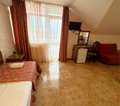 Семейный четырехместный комфорт с балконом и доп местом (4  этаж) в Атриум