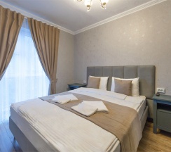 Четырехместный номер "Люкс" с балконом в Горная Роза