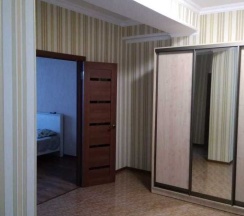 М.Горького 85Б. 2-комн.кв., 10-этаж, 124 в АнтиОтель