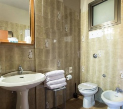 Четырёхместный номер Standard в Hotel Ariston