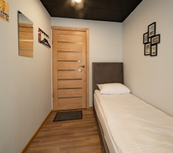 ОДНОМЕСТНЫЙ НОМЕР с общей ванной комнатой в Proloft city hostel&rooms