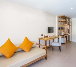 Четырёхместный номер Deluxe с балконом и с видом на сад 2 отдельные кровати в Arinara Beach Resort Phuket