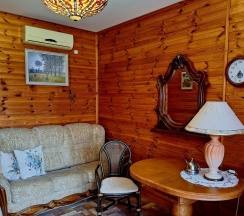 Номер Comfort с 2 комнатами с балконом и с красивым видом из окна в У Марины