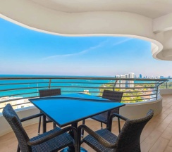 Двухместный люкс Regency c 1 комнатой двуспальная кровать в Royal Cliff Beach Hotel Pattaya