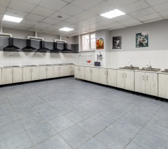 Койко-место в женском номере на 10 человек в Alfa best house