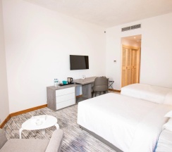Двухместный номер Premium (2 отдельные кровати) в BM Beach Hotel