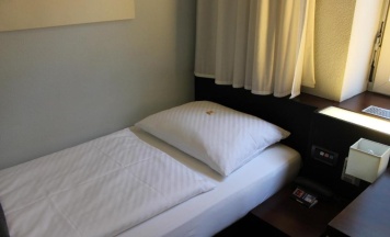 Одноместный номер Standard в Concorde Hotel