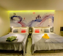 Четырёхместный номер Deluxe в Sino House Phuket Hotel