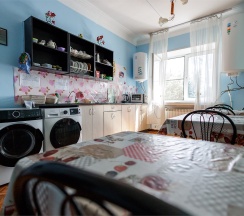 Улучшенный номер с 1 двухместной кроватью в Dom hostel