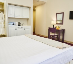Junior Suite "Simple" в The Bridge hotel