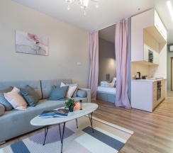 Апартаменты улучшенные с 1 двуспальной кроватью в Sky inn color