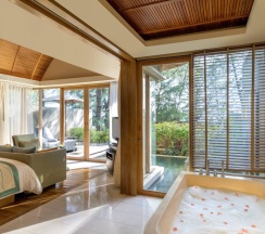 Двухместная вилла c 1 комнатой oceanfront двуспальная кровать в Renaissance Phuket Resort & Spa
