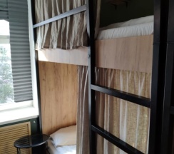 Место в 10ти местной женской комнате в Heritage