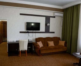 Трёхместный номер Superior в Pride