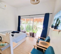 Двухместное бунгало Superior рядом с пляжем двуспальная кровать в Secret Beach Bungalows
