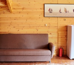 Улучшенный домик на шестерых в блоке В в Алые паруса