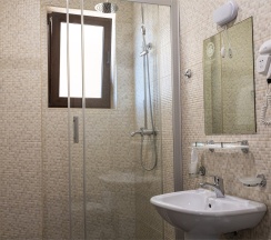 Улучшенный стандарт с боковым видом на море и горы в Karap palace hotel