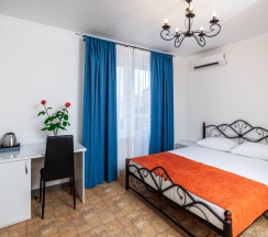 Двухместный стандарт с балконом в Три Восьмёрки