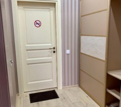 Номер стандарт с 1 двуспальной кроватью в Мишель