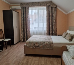 Шестиместные апартаменты Comfort с 2 комнатами в Катерина