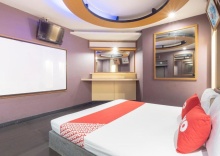 Двухместный номер Deluxe двуспальная кровать в OYO 75382 Chonburi Hotel