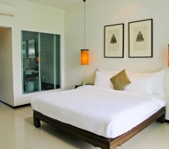 Вилла с 3 комнатами в Two Villas Holiday Oxygen Style Bangtao Beach