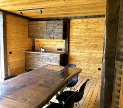 Шестиместный семейный коттедж с видом на реку в Лес и Горы