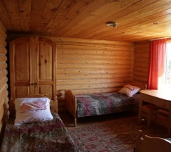 Комната эконом с 3 односпальными кроватями Кедровый дом (общие удобства) в Портал Белуха