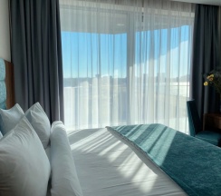 Апартаменты с бассейном с видом на море в Grand hotel Anapa