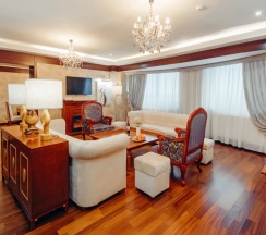 Люкс Presidential в Dedeman Oskemen Hotel