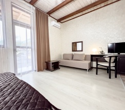 ДЕЛЮКС с балконом и видом на горы в Greek house viva hotels group