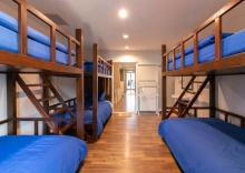 Семейный номер Standard с балконом в Phobphanhostel