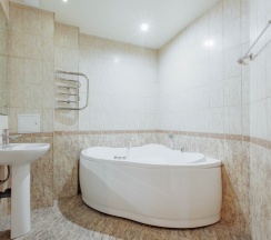 Люкс с 2 комнатами с красивым видом из окна в Дом Москвы